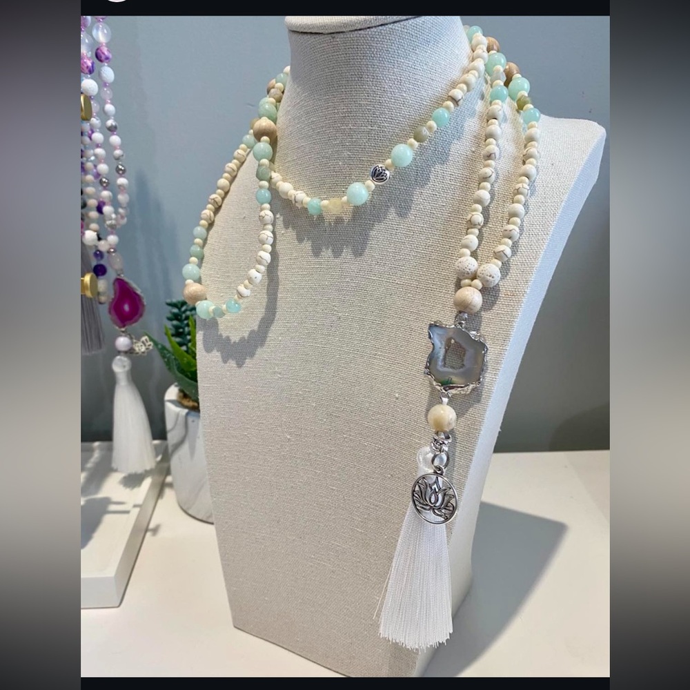 Mala necklace with turquoise an beige tones - semi precious stones - NWOT